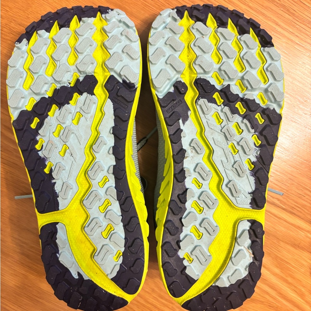 Altra Women’s Outroad 2 Athletic Shoes - Picture 3 of 4